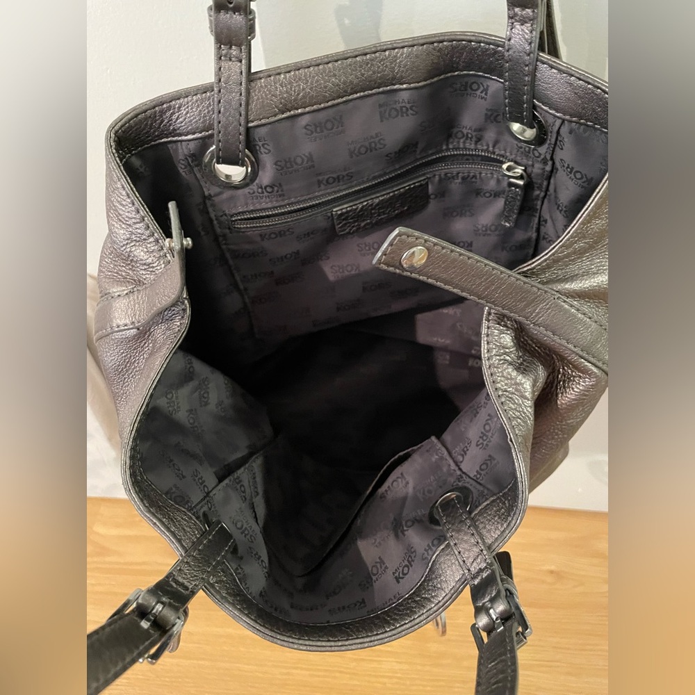 Michael Kors Large Handbag - Picture 2 of 4
